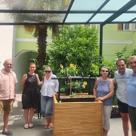 Mon Ami Boutique 호텔 *