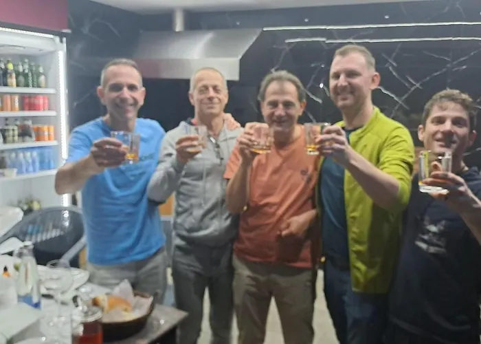 Mon Ami Boutique שקודר