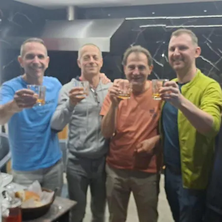 Mon Ami Boutique Шкодер