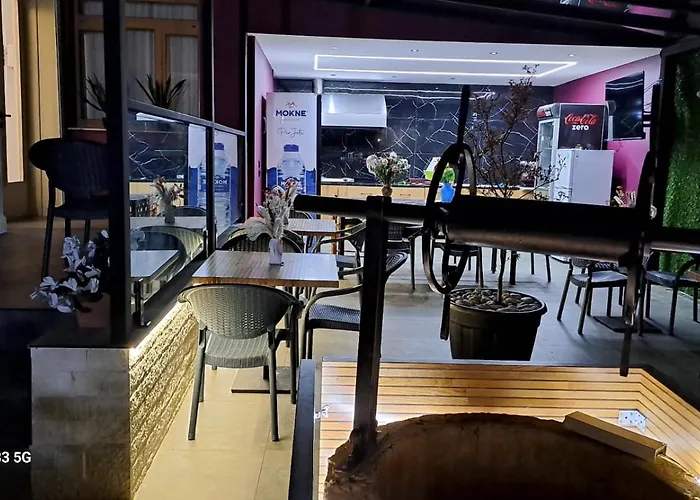 Mon Ami Boutique Отель *