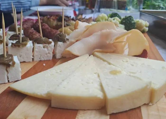 Отель Mon Ami Boutique